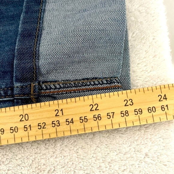 MERONA Mid Rise Capri Denim Jeans Women's Size 10 Blue Medium Wash Faded EUC - Picture 7 of 7